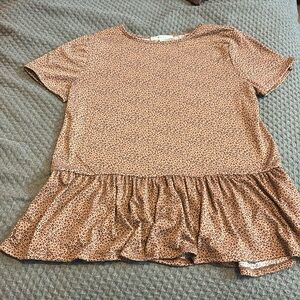 Gaze Leopard Print T-Shirt with ruffled bottom